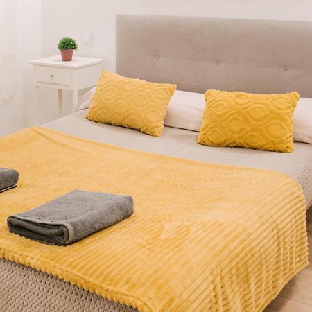 Lujoso Y Amplio Apartamento Con Parking Incluido Leon Exterior photo