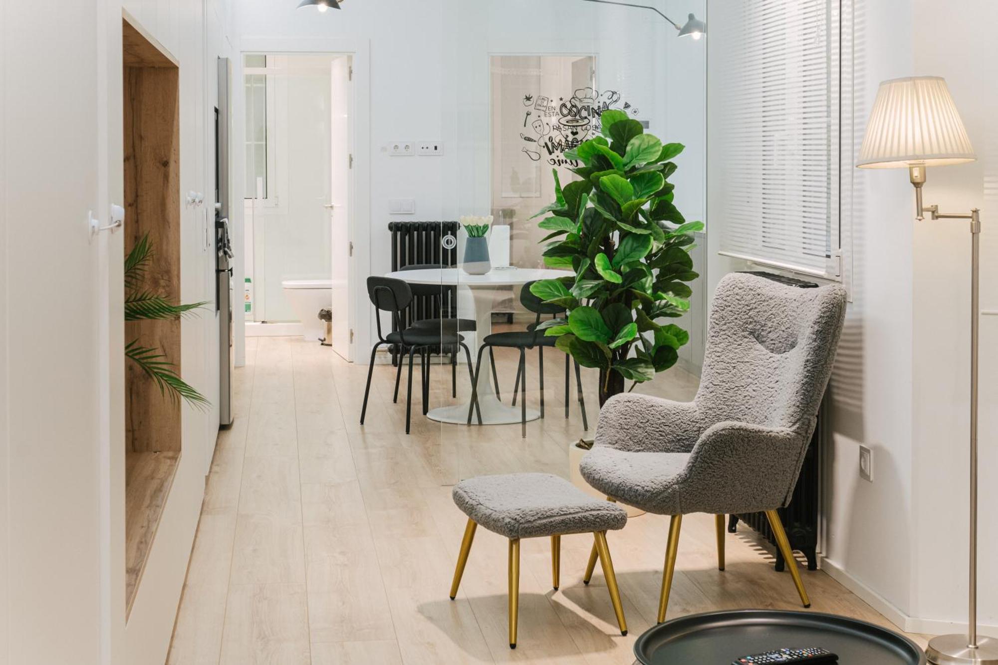 Lujoso Y Amplio Apartamento Con Parking Incluido Leon Exterior photo