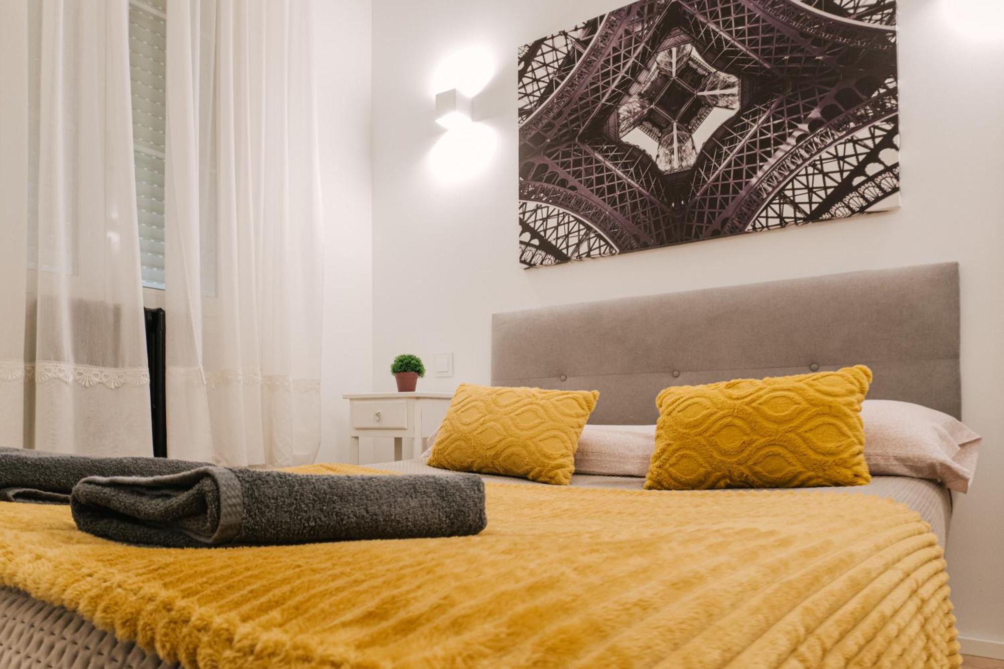 Lujoso Y Amplio Apartamento Con Parking Incluido Leon Exterior photo