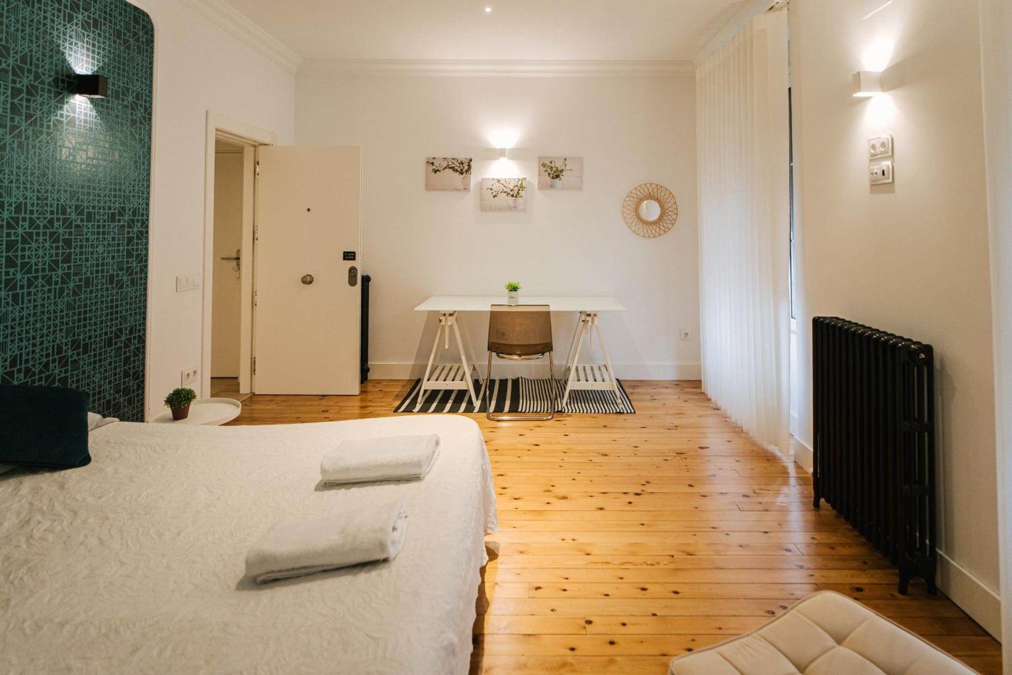 Lujoso Y Amplio Apartamento Con Parking Incluido Leon Exterior photo